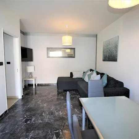 Homes In Genoa - Country Retreat * Valbravenna