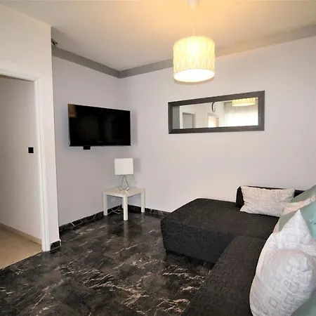 Homes In Genoa - Country Retreat * Valbravenna